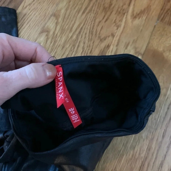 Spanx Faux Leather Leggings Size XS - Picture 2 of 4